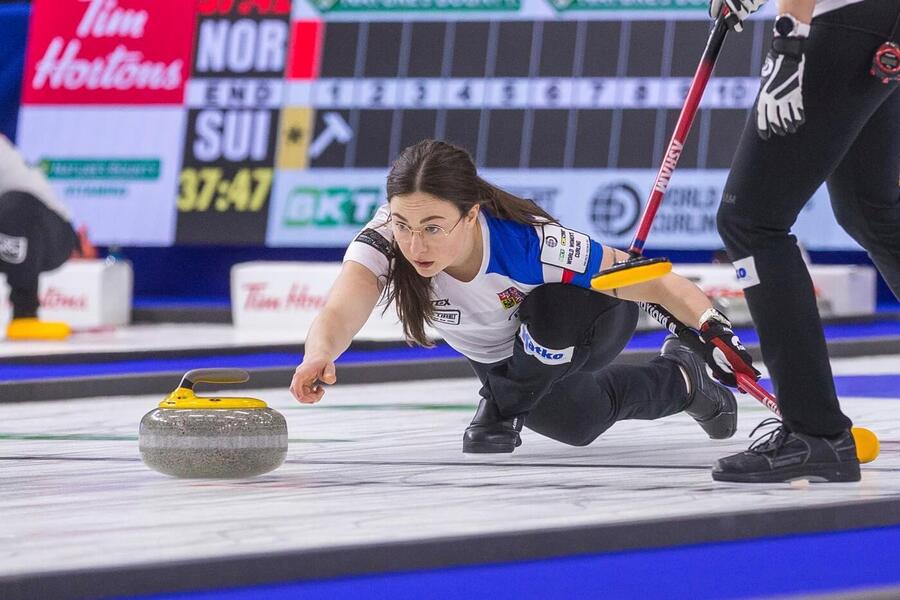 Curling, česká curlerka Michaela Baudyšová během Mistrovství světa v Kanadě