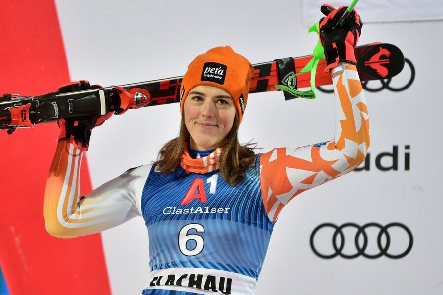 Alpské lyžování, slalom, Petra Vlhová po závodě ve Flachau, Rakousko