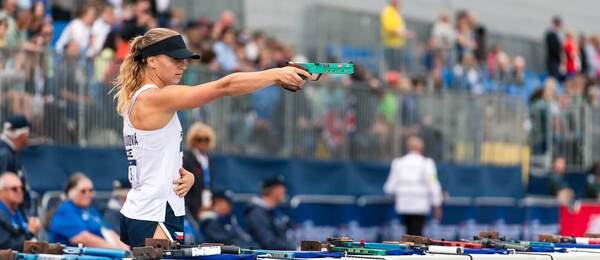 Moderní pětiboj, Lucie Hlaváčková během Mistrovství světa, střelba z laserové pistole