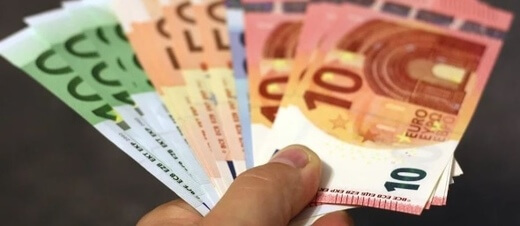 aktu-ln-kurz-euro-koruna-eur-czk-dnes-online-vsa-te-si-na-v-voj