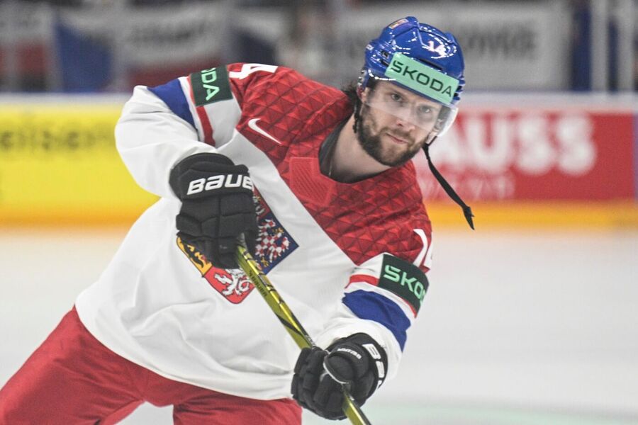 Pavel Zacha si poprvé v kariéře zahraje čtvrtfinále MS v hokeji