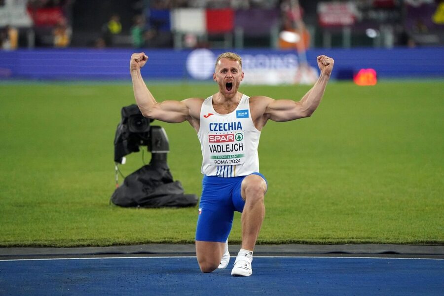 Atletika, Jakub Vadlejch oslavuje zlato na Mistrovství Evropy v Římě, hod oštěpem