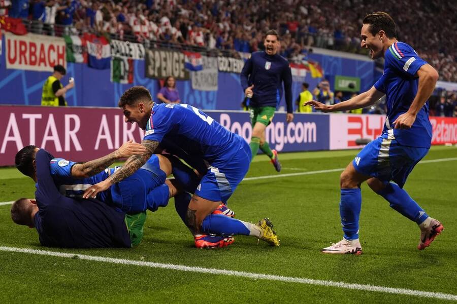 Italové slaví gól proti Chorvatsku