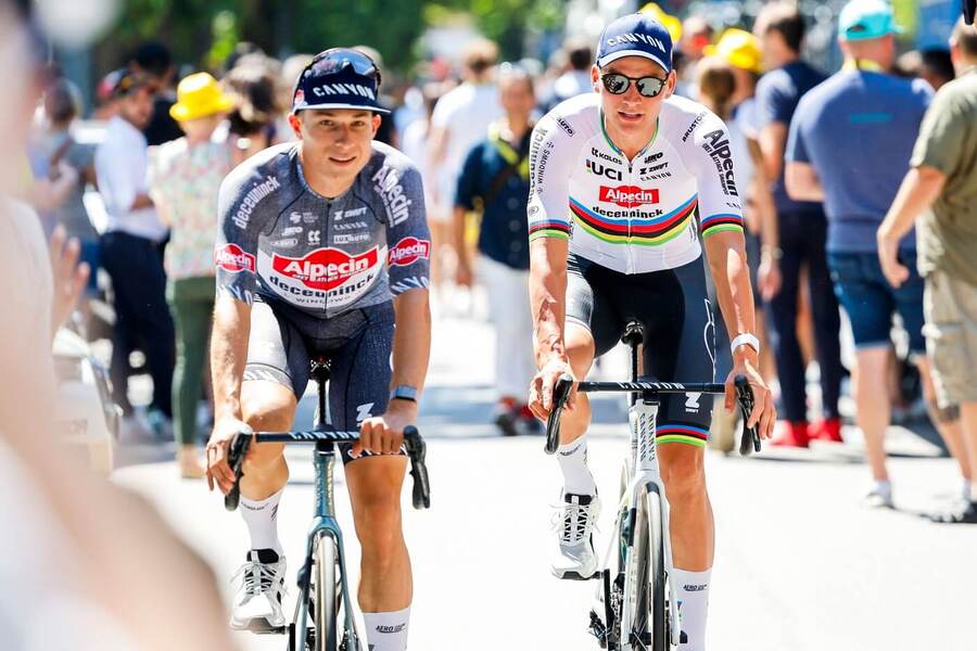 Jasper Philipsen je největším favoritem 3. etapy Tour de France 2024, pomáhat mu bude dvorní rozjížděč Mathieu van der Poel