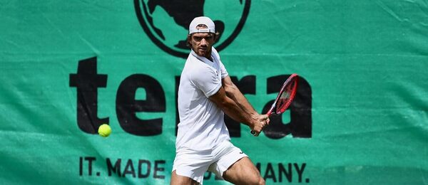 Tenis, ATP, Tomáš Macháč na turnaji v Halle, Německo, tráva