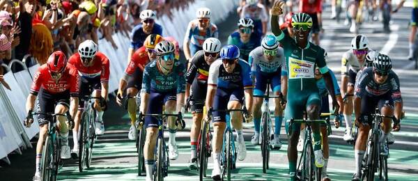 Eritrejský závodník Biniam Girmay vyhrál už tři etapy na Tour de France 2024