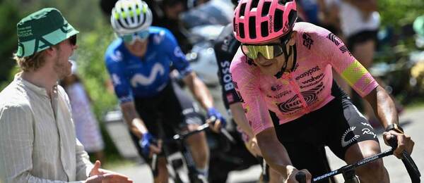 Richard Carapaz patří k favoritům 17. etapy Tour de France 2024, mohl by zaútočit v úniku