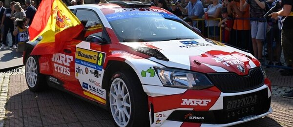 Španělský jezdec Elfran Llarena na startovním ceremoniálu Barum Rally Zlín