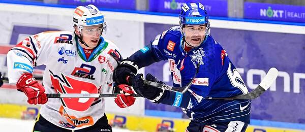 Hokej, extraliga: Libor Hájek a Jaromír Jágr v utkání Pardubice vs. Kladno, které uvidíme i v 1. kole Tipsport ELH 2024/25