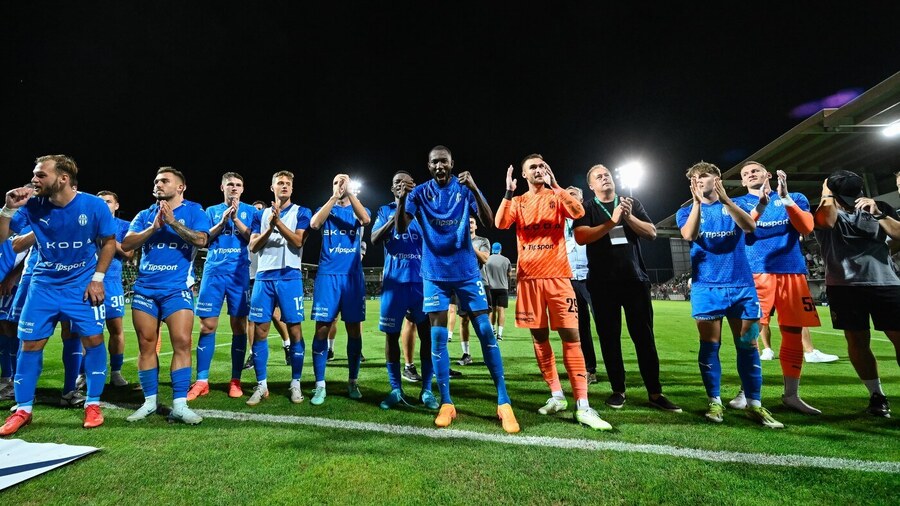 Fotbalisté Mladé Boleslavi se radují z postupu do Konferenční ligy