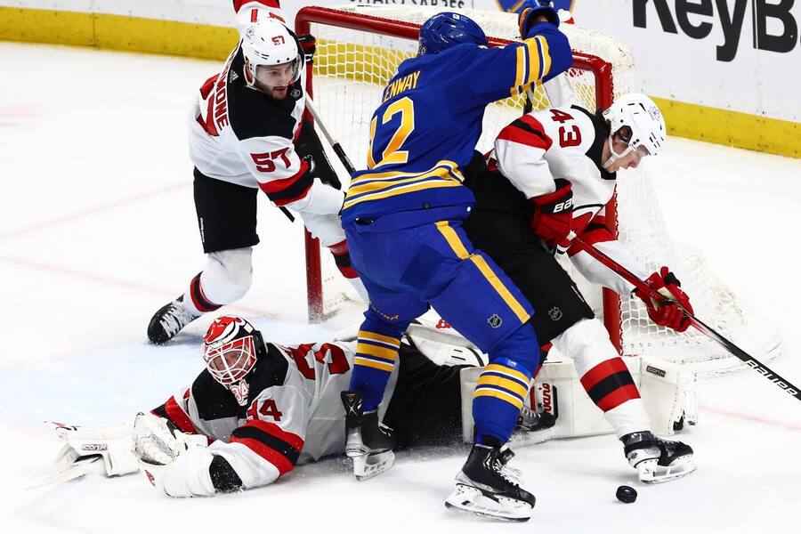 Momentka ze zápasu New Jersey Devils vs. Buffalo Sabres z minulé sezony (2023/24)