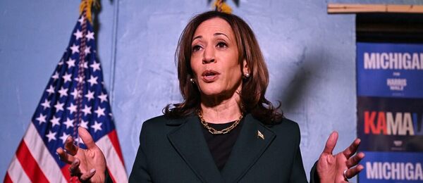 Prezidentské volby v USA 2024 - Kamala Harris na mítinku v Michiganu