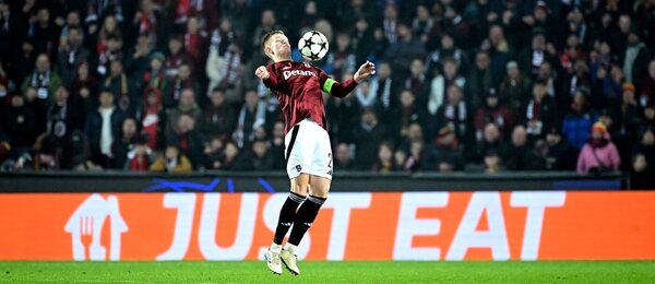 Filip Panák během zápasu s Brestem ve 4. kole ligové fáze Champions League