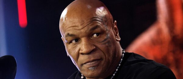 Mike Tyson se zdá být v perfektní formě. Porazí o 31 let mladšího Jakea Paula? Na svého favorita si vsaďte u Tipsportu.