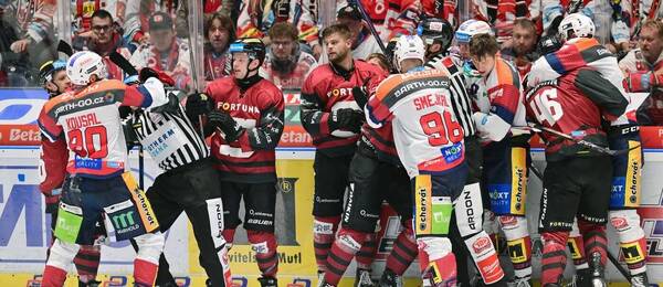 V minulém vzájemném utkání to vřelo, dnešní zápas Sparta vs. Pardubice je ozdobou 19. kola hokejové extraligy