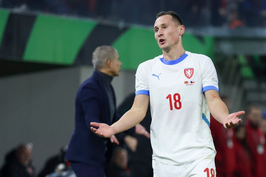 Jan Bořil během utkání Ligy národů proti Albánii