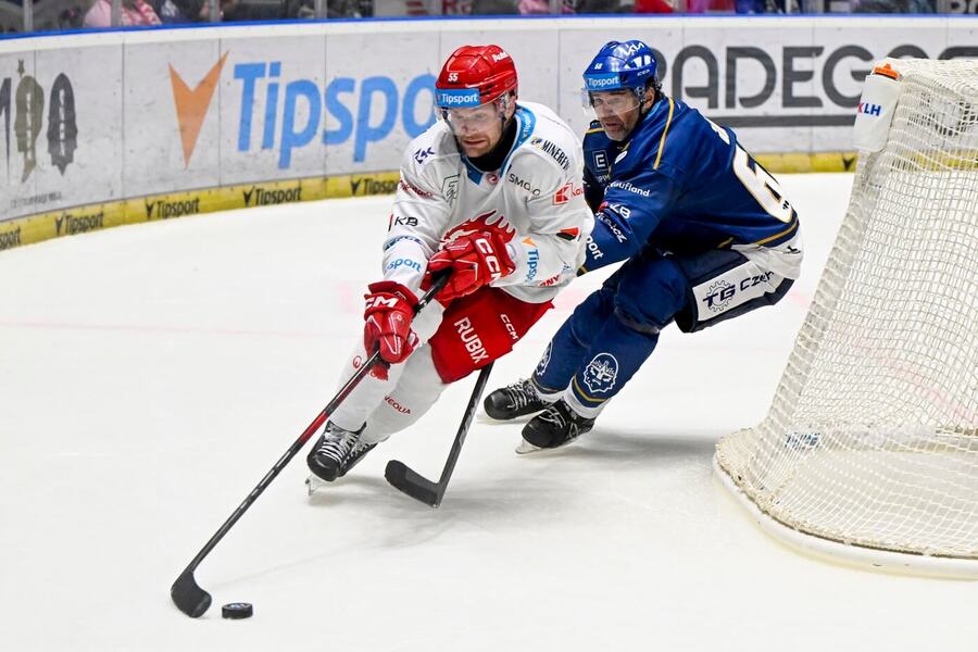 Hokej, CZ extraliga: Marián Adámek (Oceláři) a Jaromír Jágr (Rytíři), Třinec a Kladno spolu hrají i dnes