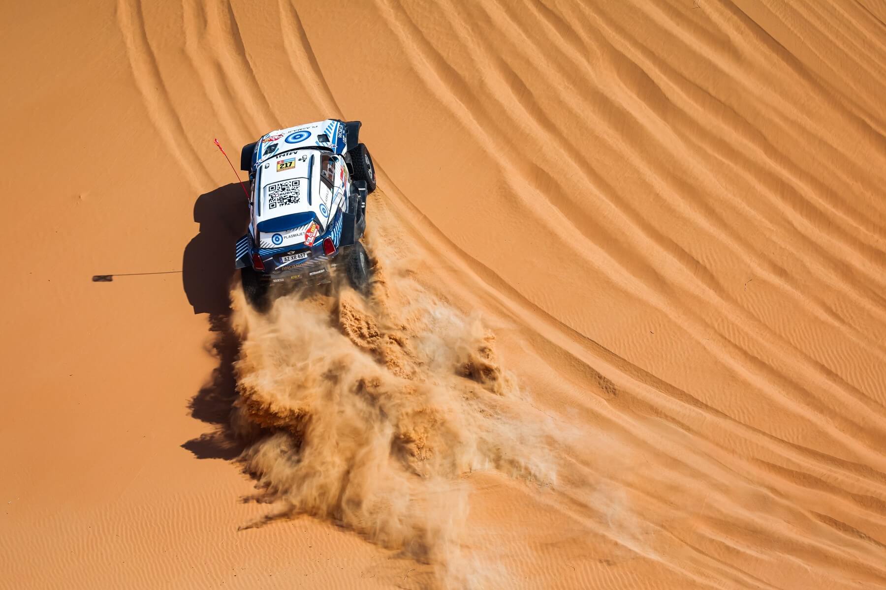 Závodník Denis Krotov z Kazachstánu na trati 11. etapy Rally Dakar 2025