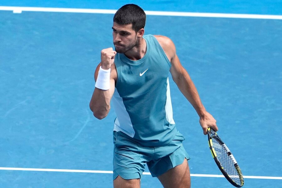 Carlos Alcaraz ve vítězném osmifinále na Australian Open 2025, ve čtvrtfinále Alcaraze dnes vyzve Novak Djokovič