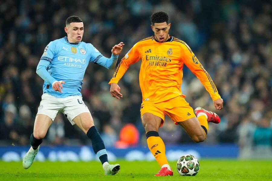 Phil Foden a Jude Bellingham v souboji o balon, play off LM 2024–25