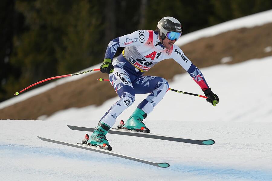 Český reprezentant Jan Zabystřan ve sjezdu v rakouském Saalbach Hinterglemmu