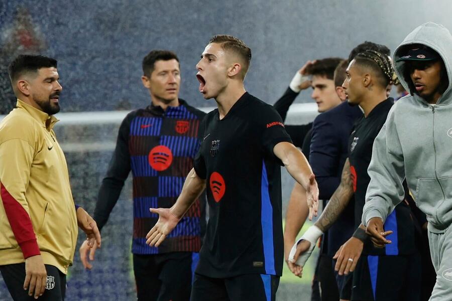 Hráči Barcelony po zápase s Espaynolem, 36. kolo La Ligy 2024–25 Hráči Barcelony po zápase s Espaynolem, 36. kolo La Ligy 2024–25
